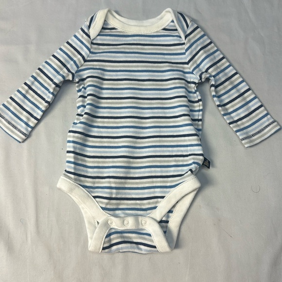 Baby GAP - 3 piece bundle -long sleeve onesies and lined pants. Size 0-3 months - Picture 6 of 12